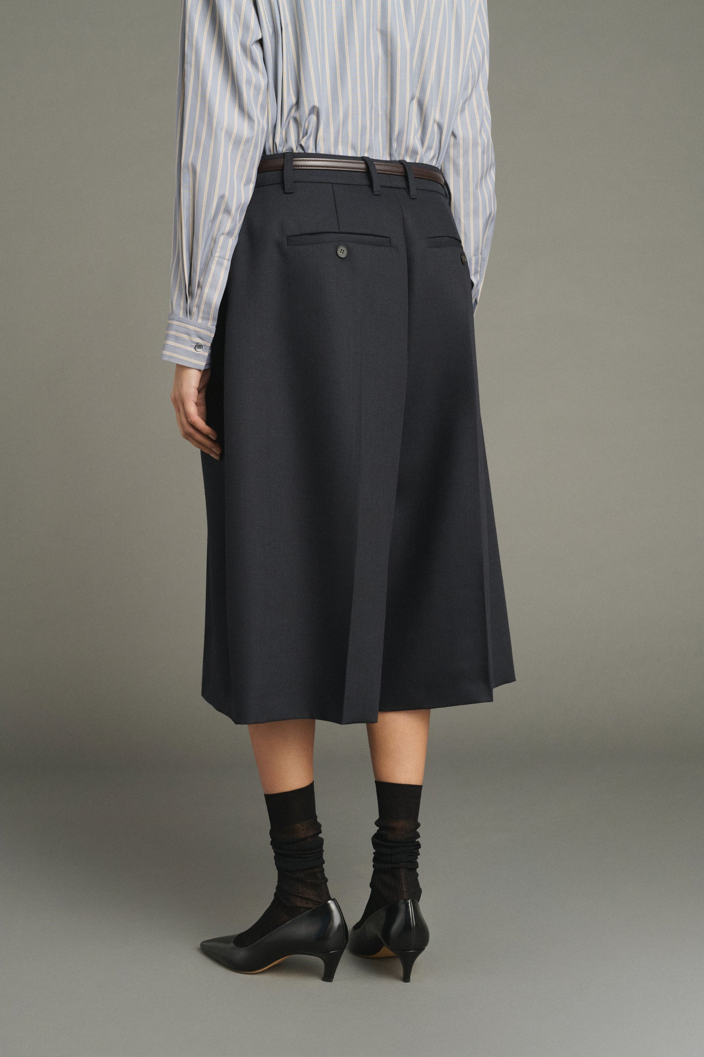 Jude Bermuda Shorts - Deep Navy - Wool - Women