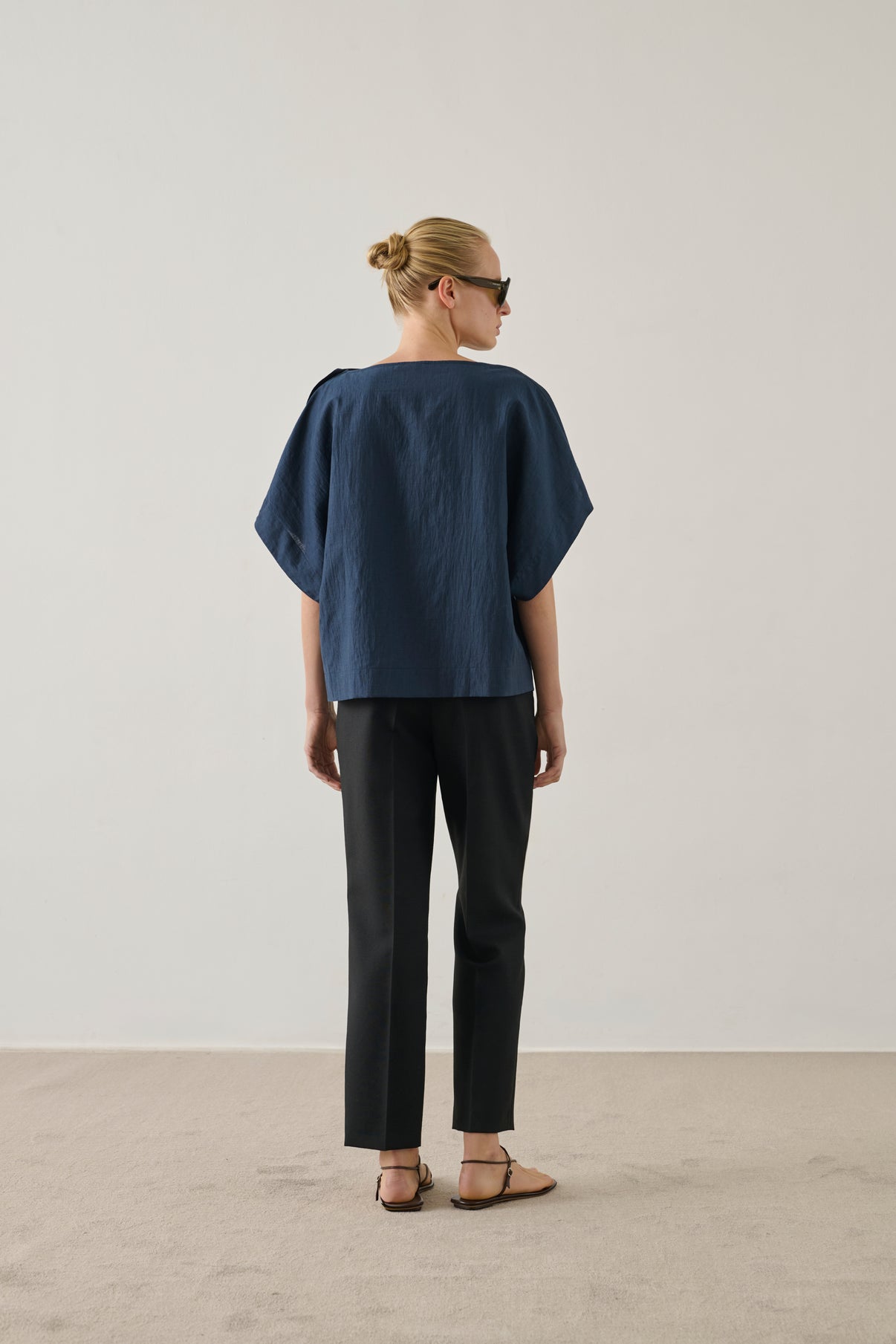 Issa Blouse - Navy - Women vue 2