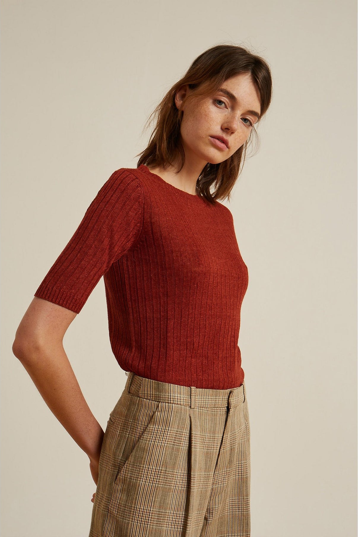 Pull DELON ROUGE vue 3