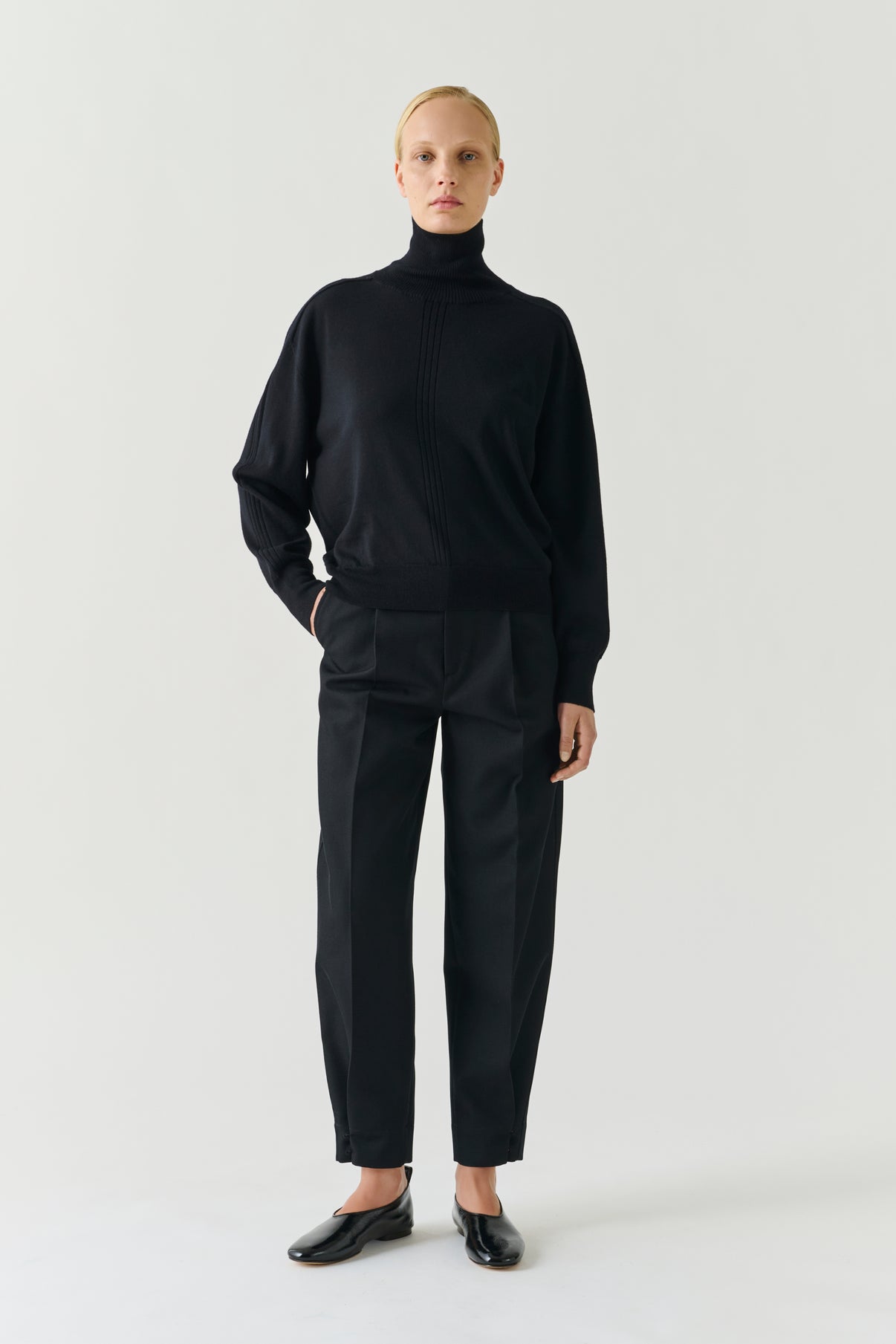Nord pullover - Black Merino Wool Oversized Roll Collar - Soeur vue 2